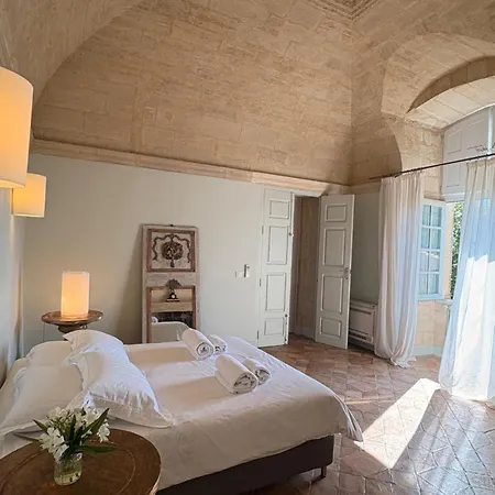 Chateau Maximin Pres D'uzes 4* Saint-Maximin